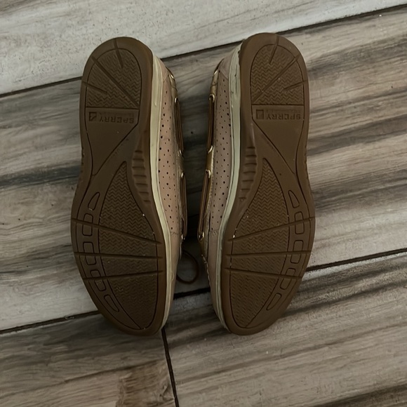 Sperry women’s boat shoes - Picture 2 of 5